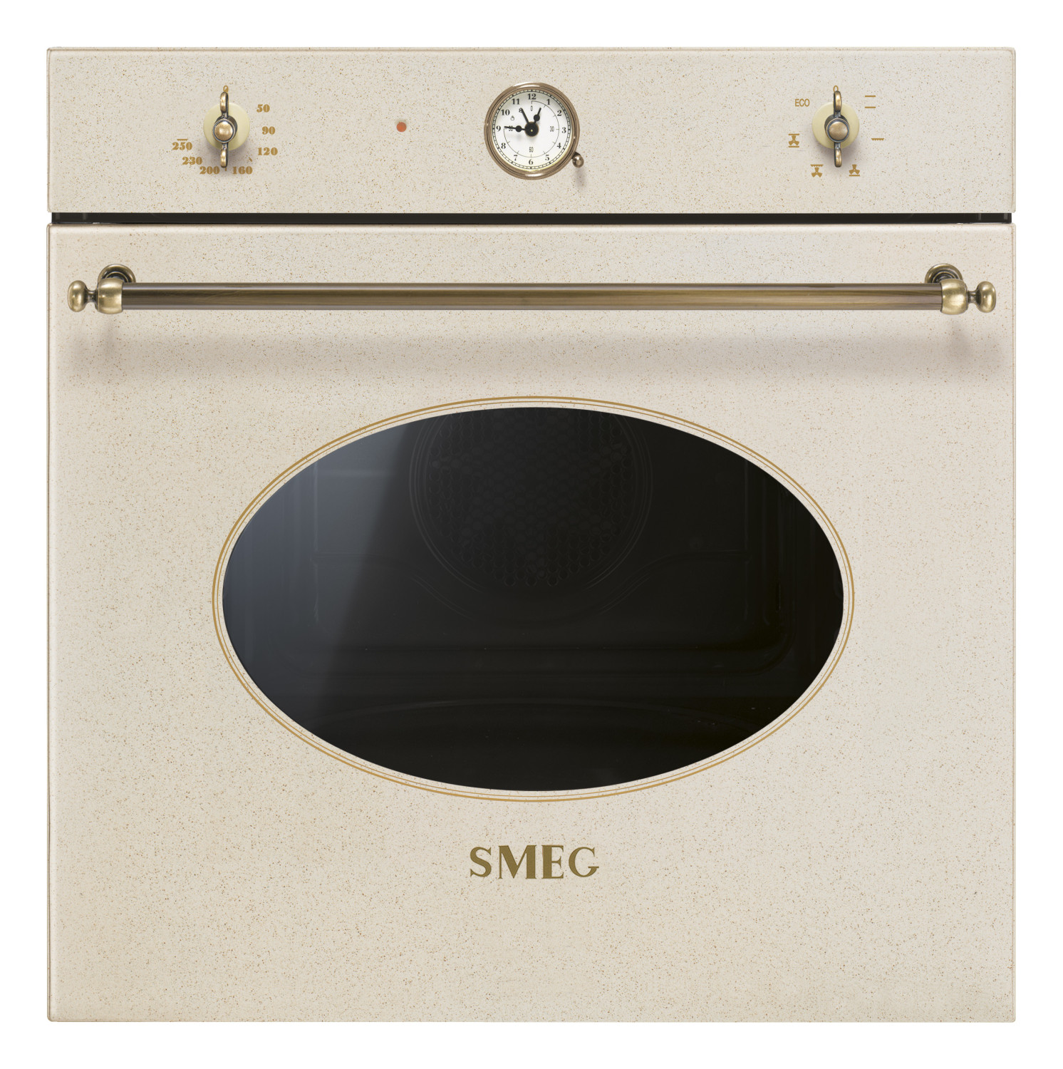 Un forno SMEG color crema con manopole argentate e porta ovale in vetro.