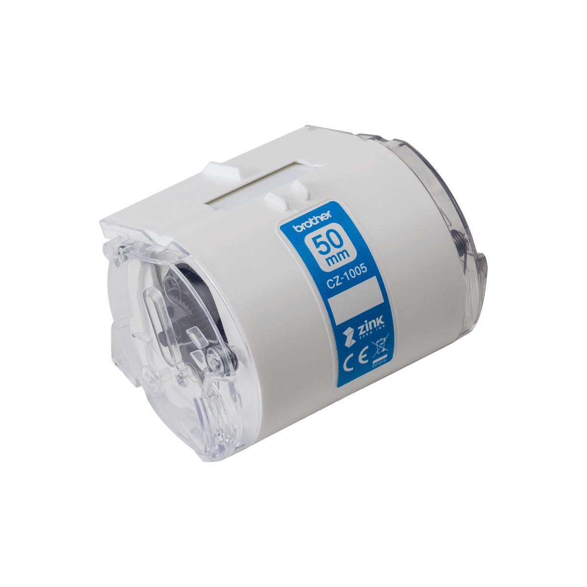 Brother 50mm CZ-1005 Etikettenrolle mit Zink-Logo und CE-Zeichen.