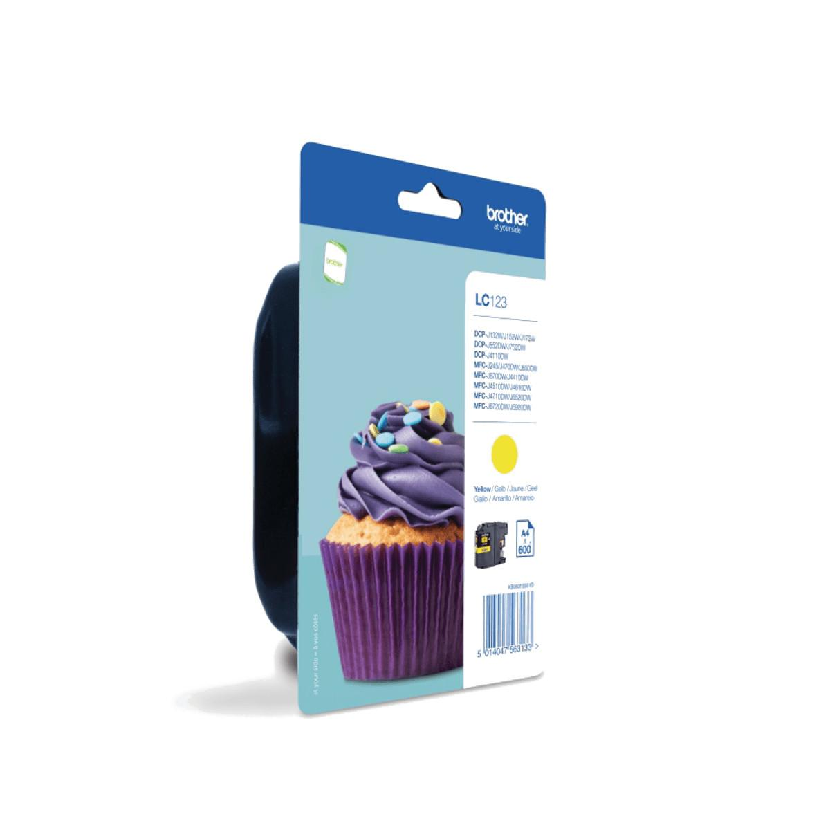 Een gele Brother LC123 inktcartridge verpakt met een cupcake.
