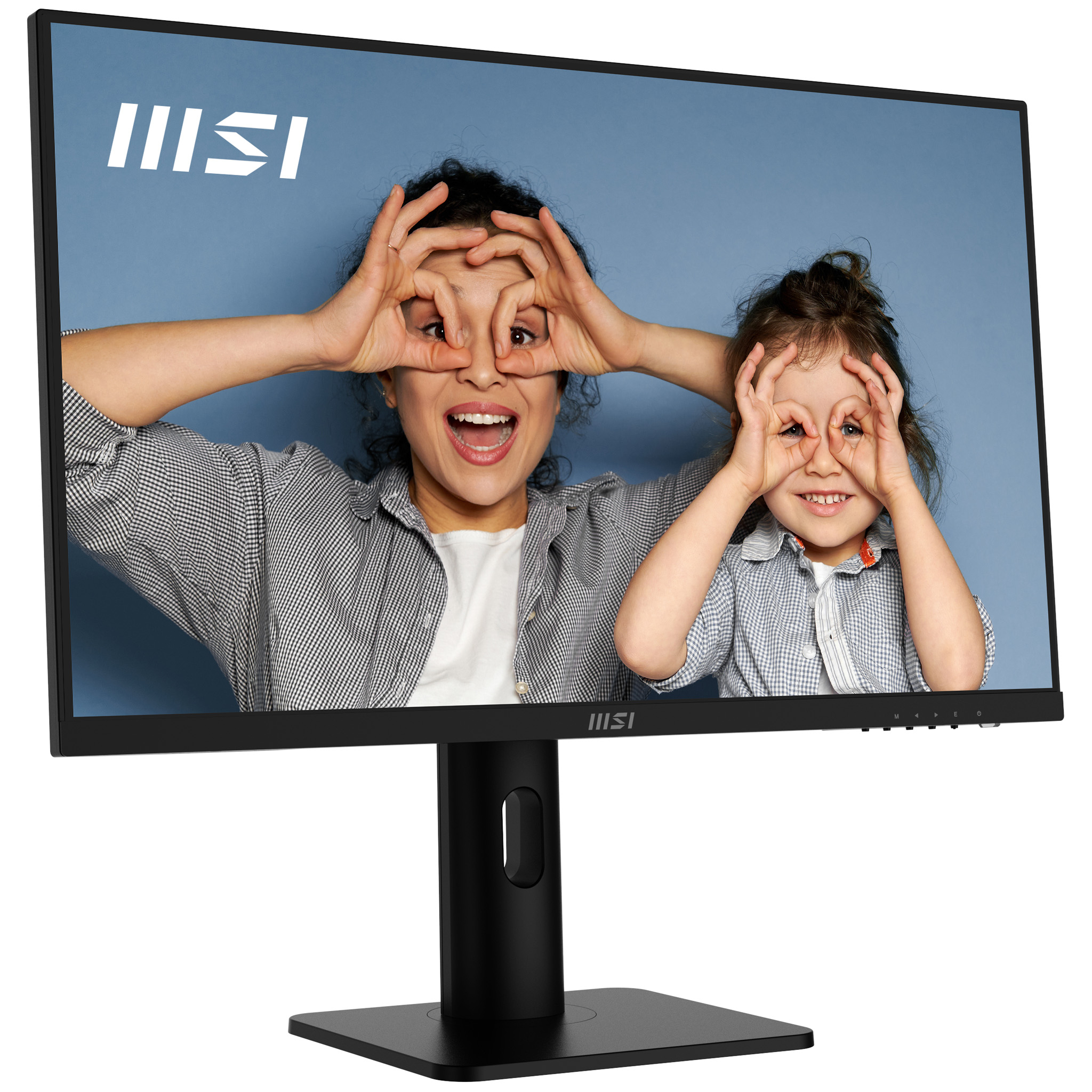 Una donna e un bambino fanno smorfie alla telecamera. Un logo MSI sullo sfondo.