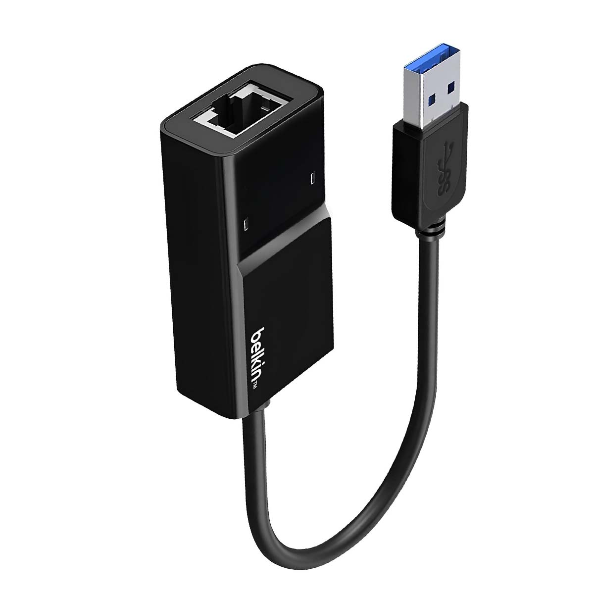 Un adaptador Ethernet a USB Belkin negro con conector USB 3.0 azul.