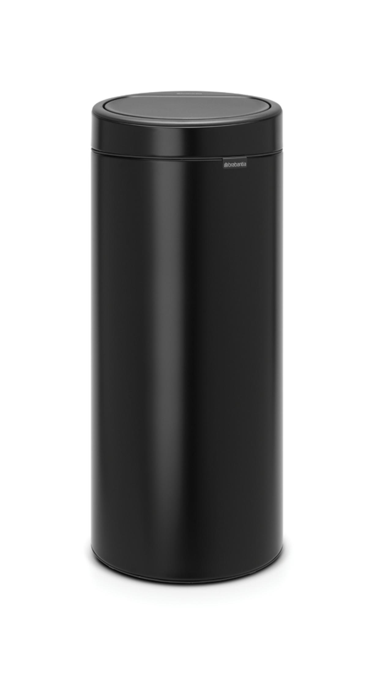 Een strakke, zwarte prullenbak met een ronde deksel en subtiel logo.