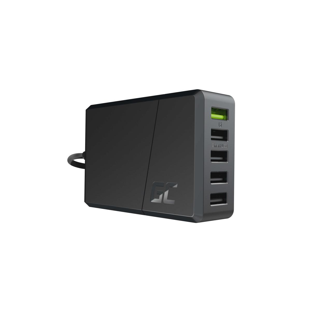 Schwarzes Ladegerät mit 5 USB-Anschlüssen, eine grüne LED leuchtet.