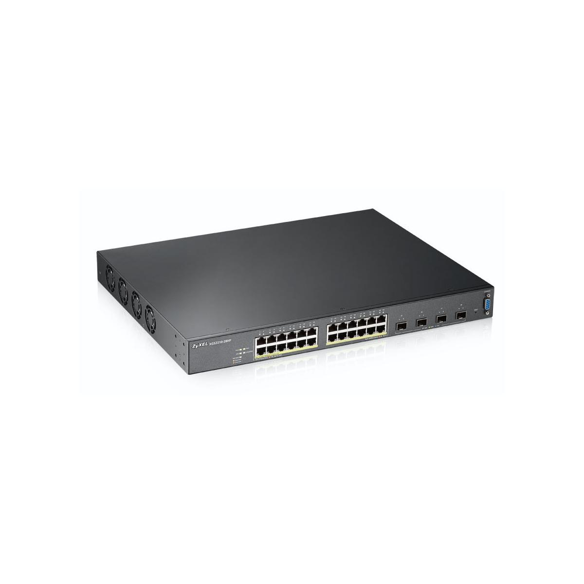 Uno switch di rete nero con 24 porte Ethernet e fessure di ventilazione.