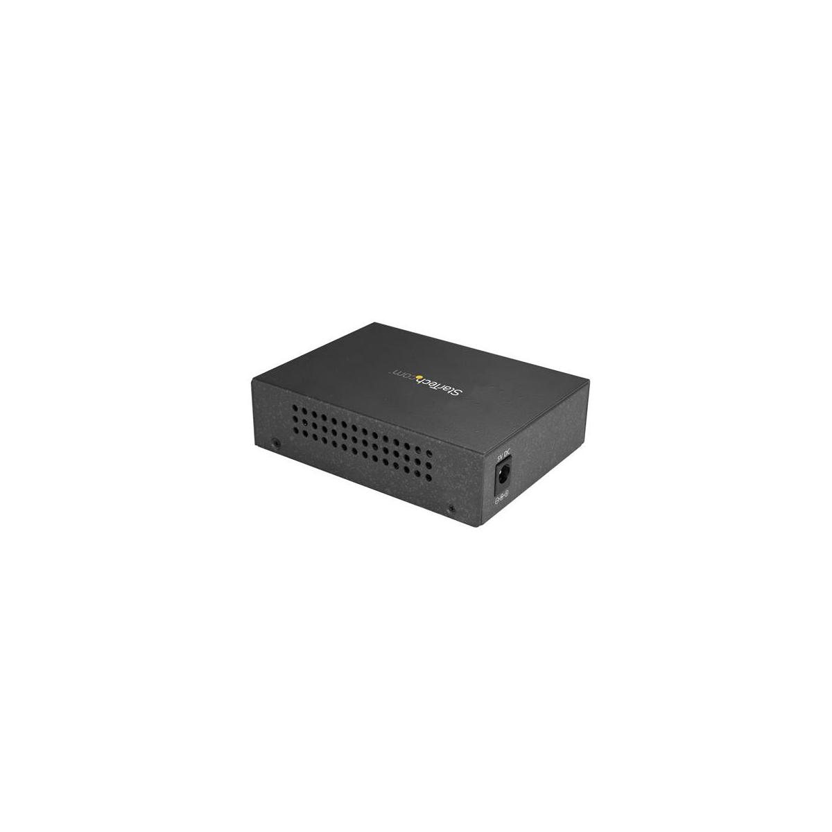 Eine schwarze StarTech.com Box mit Lüftungsschlitzen und Stromeingang.