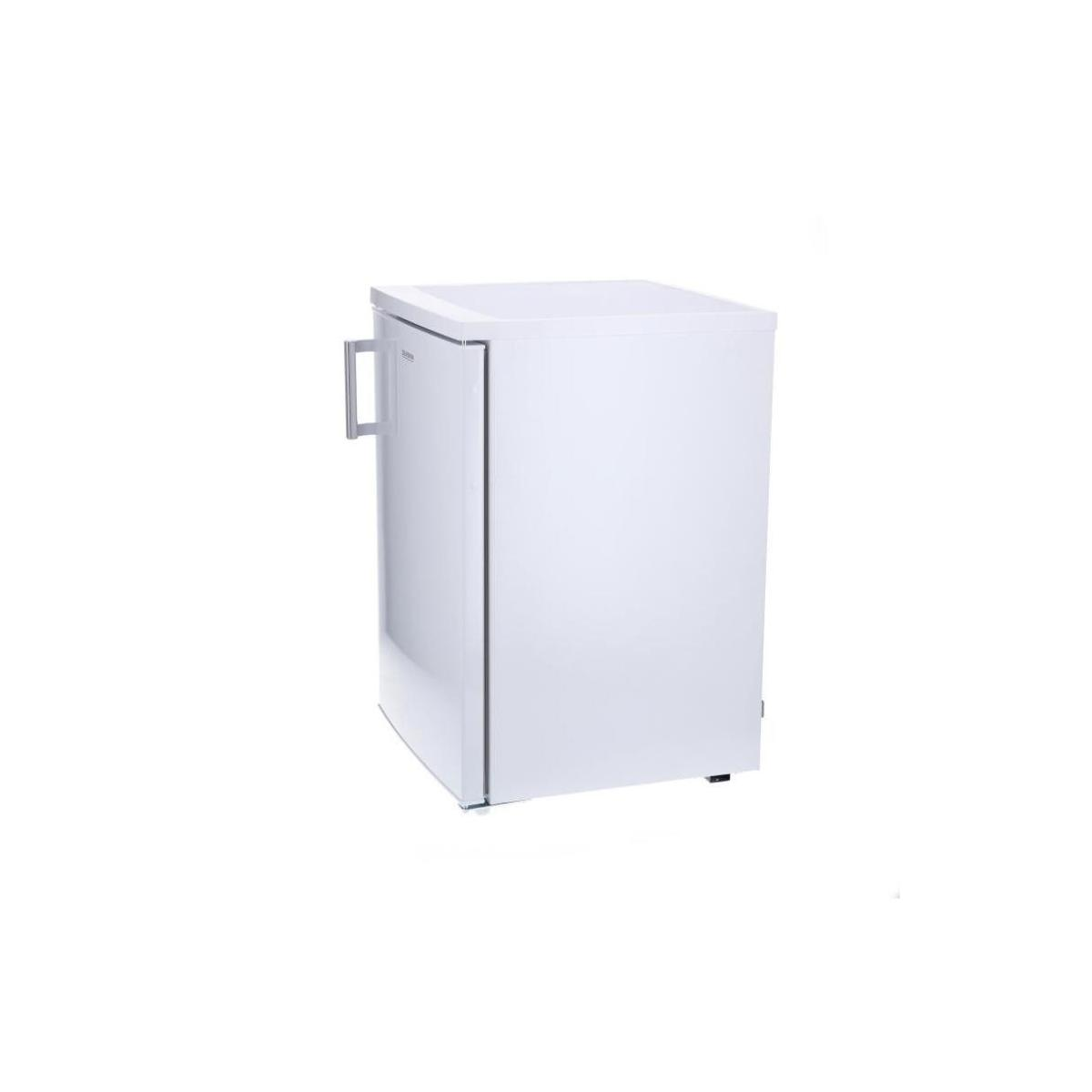 Un refrigerador blanco vertical con un asa plateada en la puerta izquierda.