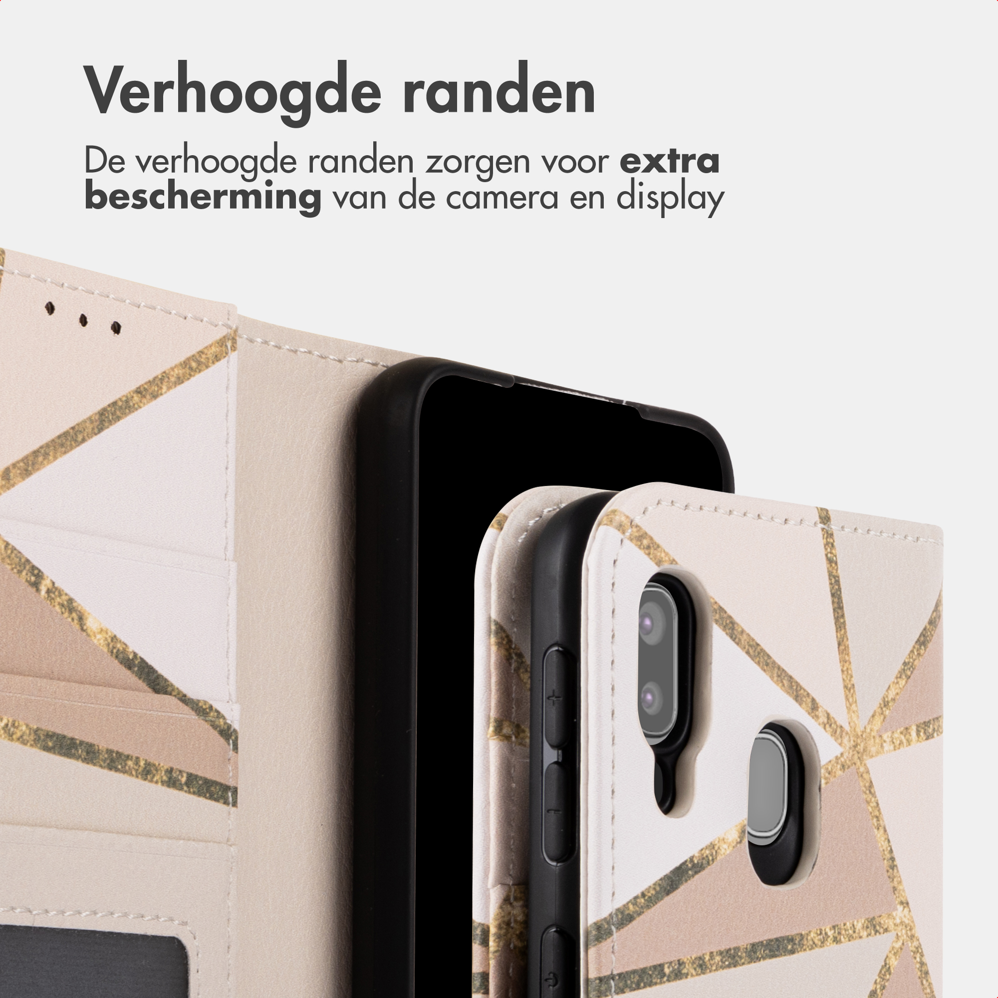 Een telefoon met een patroon flipcase die opengaat om de camera en het scherm te tonen.