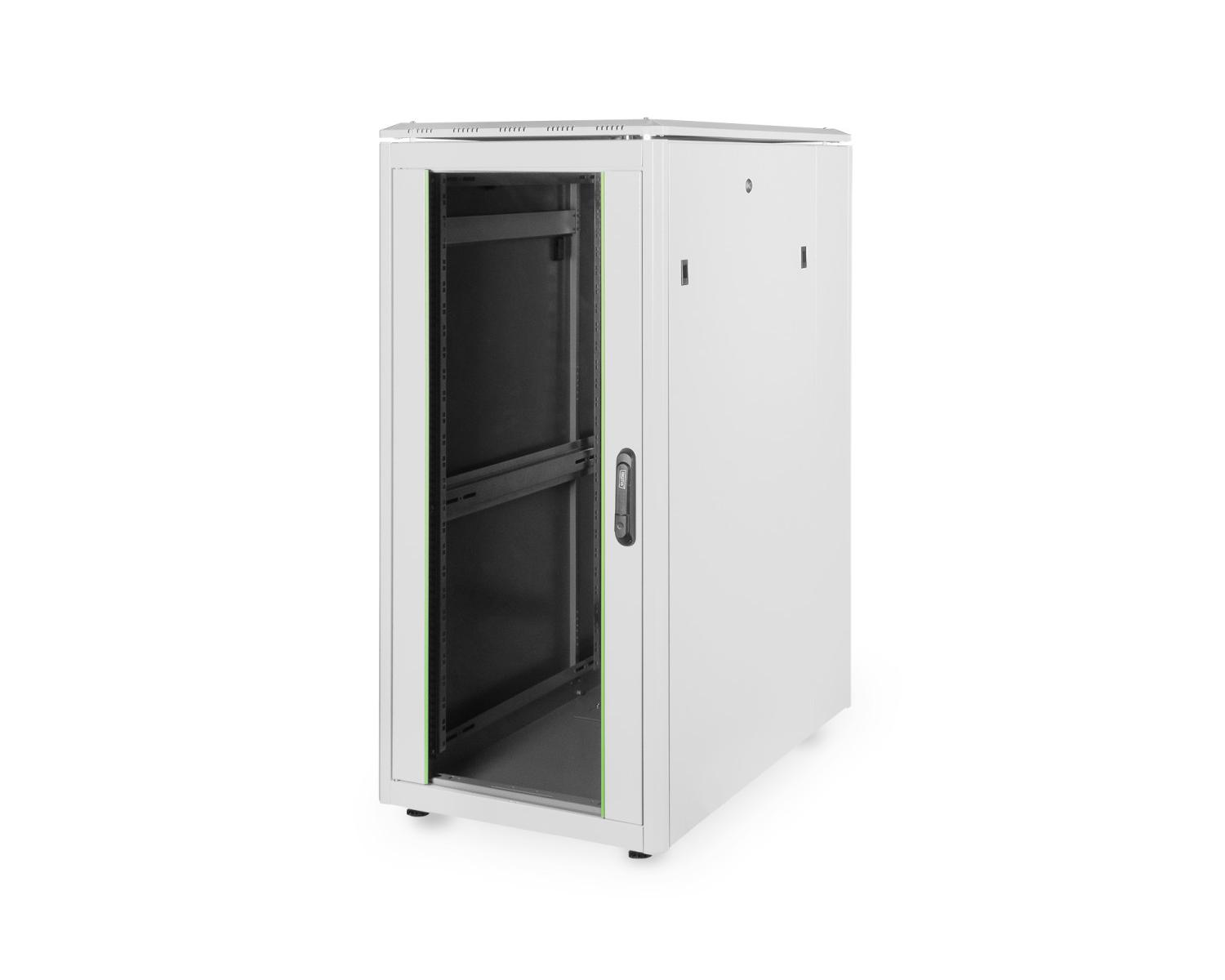 Un rack server bianco vuoto con ante aperte, che mostra binari neri.