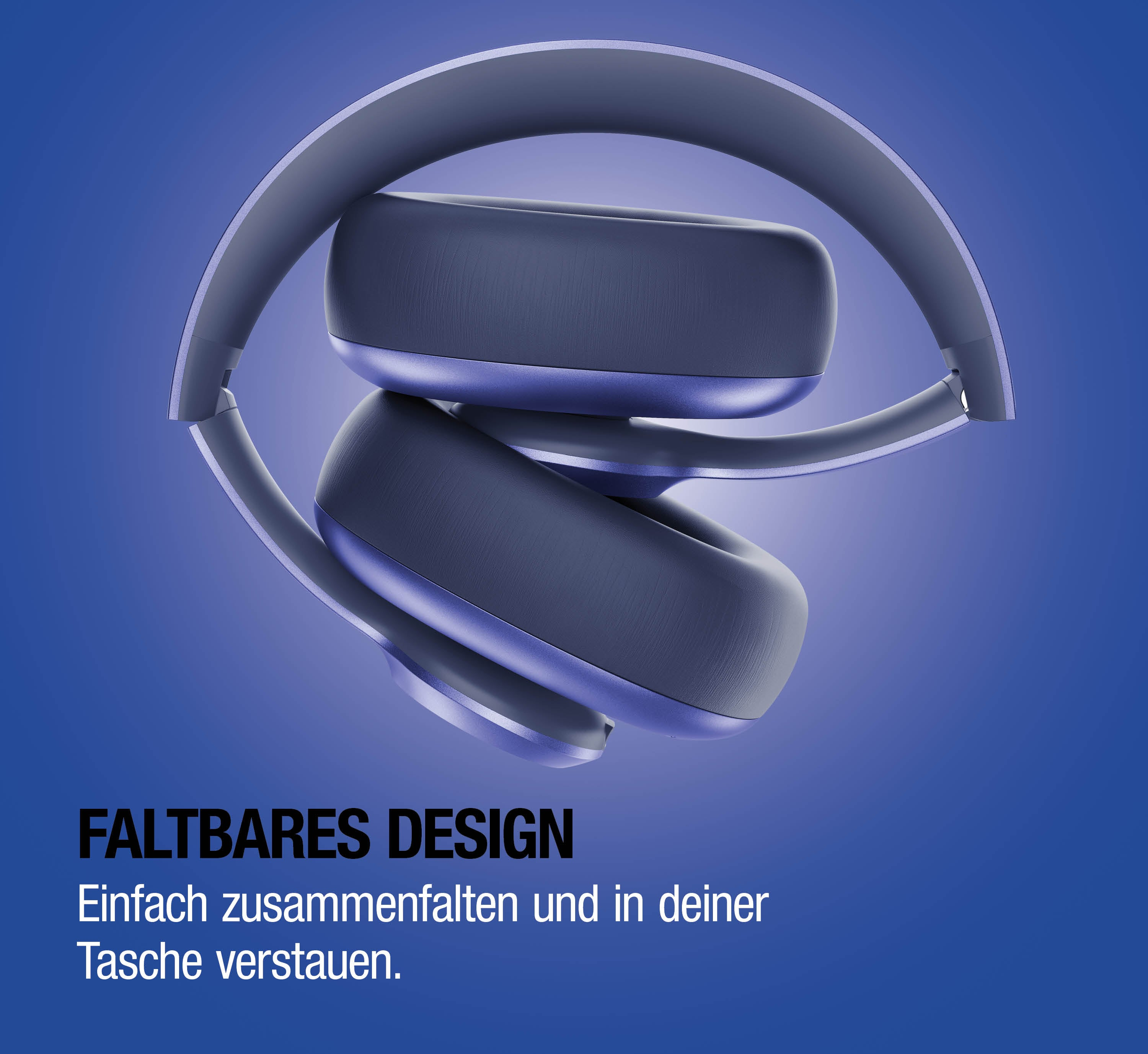Faltbare Kopfhörer in Dunkelblau auf blauem Hintergrund.
