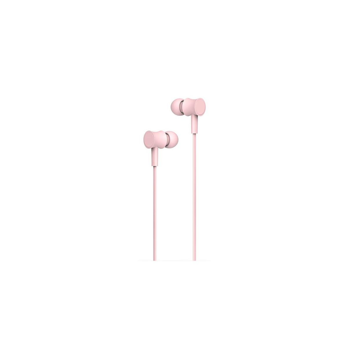 Due delicati auricolari rosa con cavi, isolati su sfondo bianco.