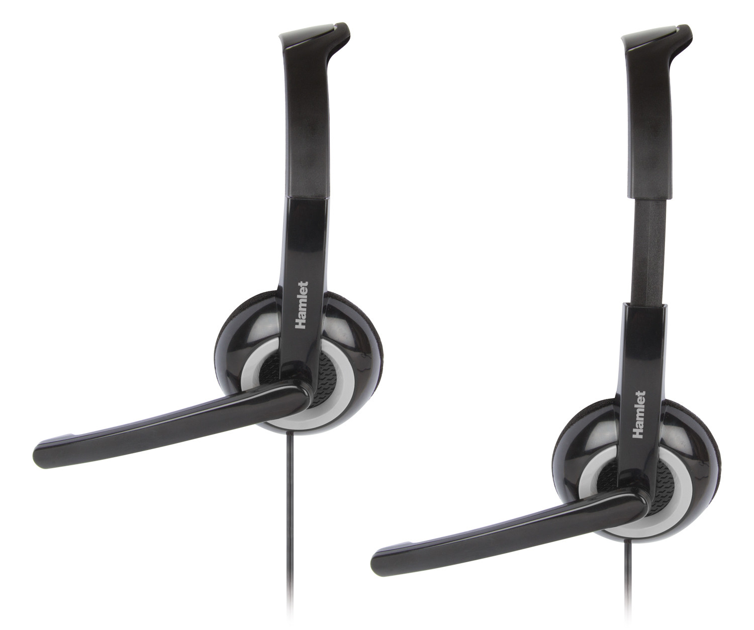 Dos auriculares negros con micrófono, sobre fondo blanco.