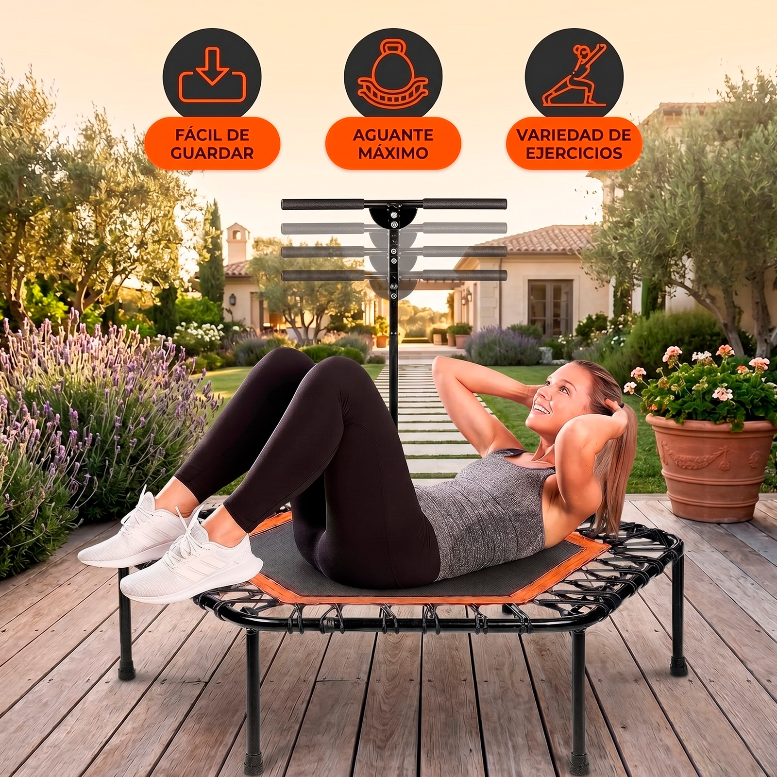 Mujer haciendo abdominales en un trampolín exterior con casa y jardín al fondo.