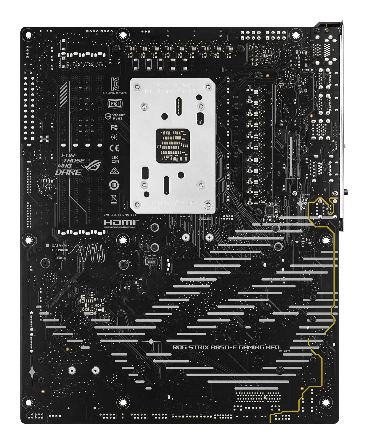 Dos d'une carte mère d'ordinateur noire avec socket CPU argenté et lignes de circuit jaunes.