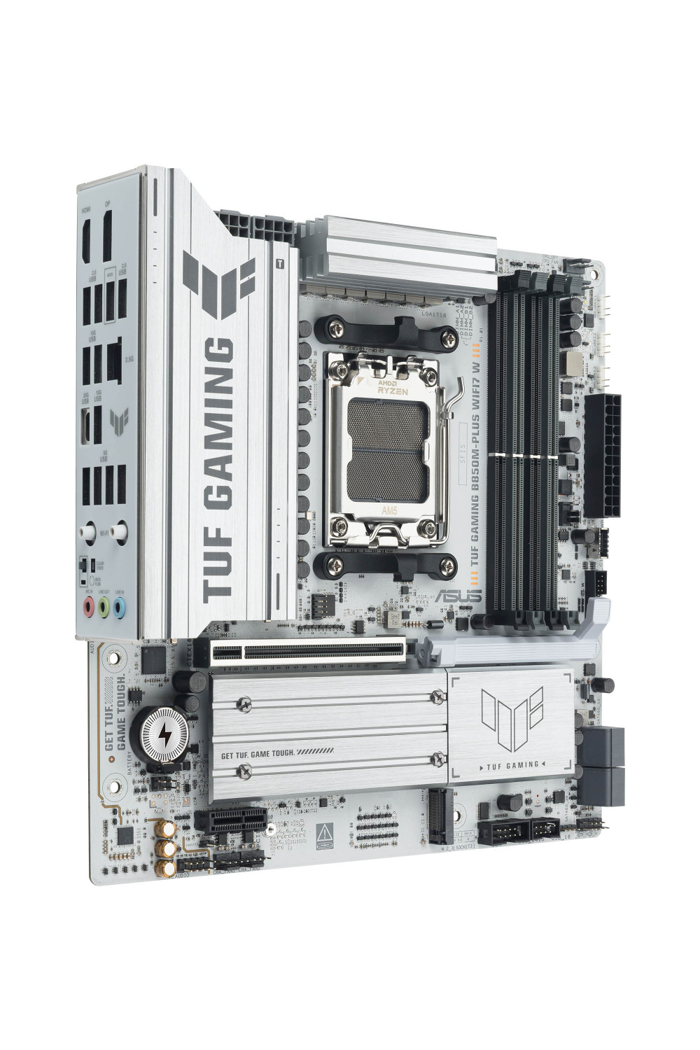 Une carte mère argentée avec inscriptions TUF GAMING et AMD RYZEN.