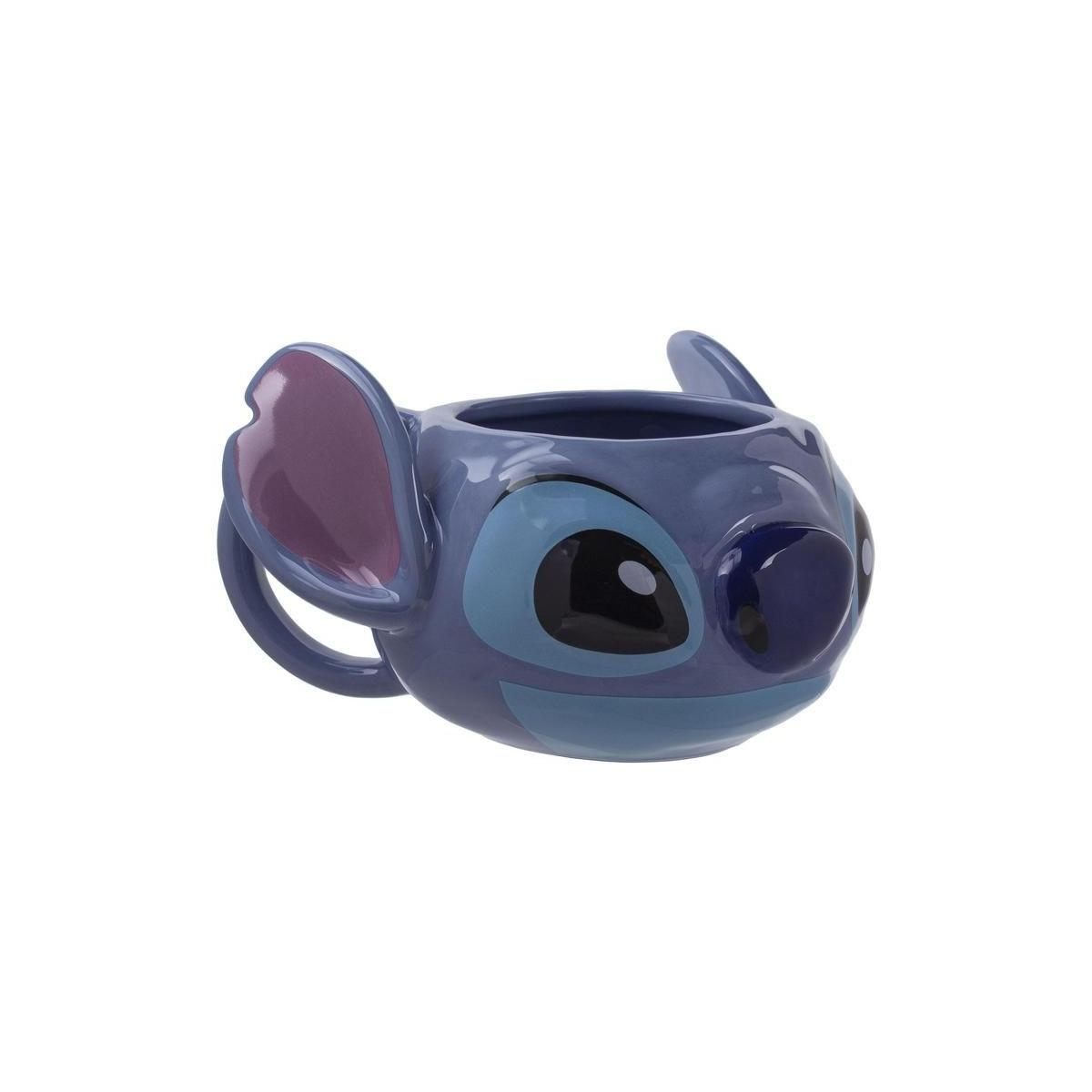 Niebieski kubek Stitch z dużymi uszami i oczami na białym tle.