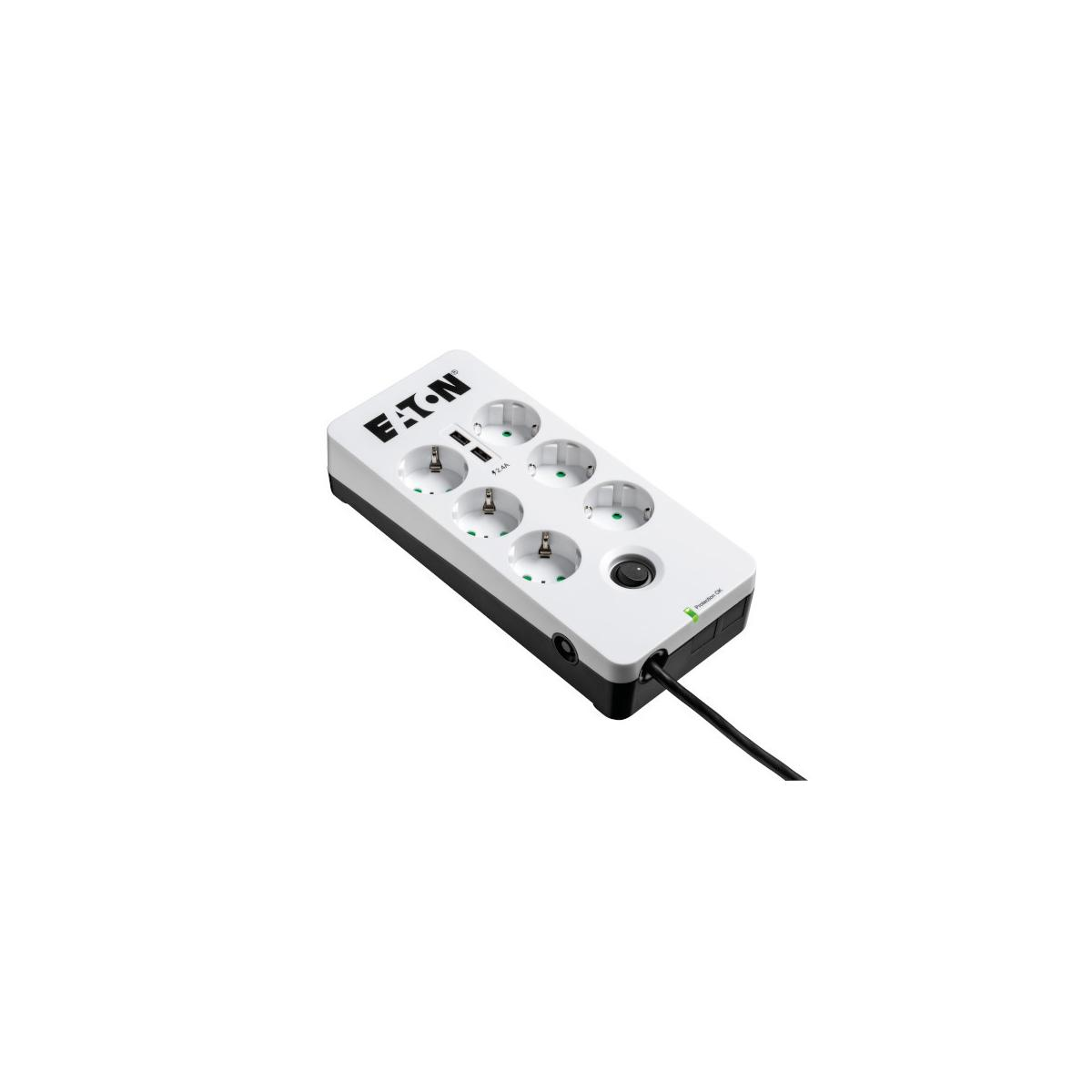 Un protector contra sobretensiones Eaton blanco con seis enchufes y un cable negro.