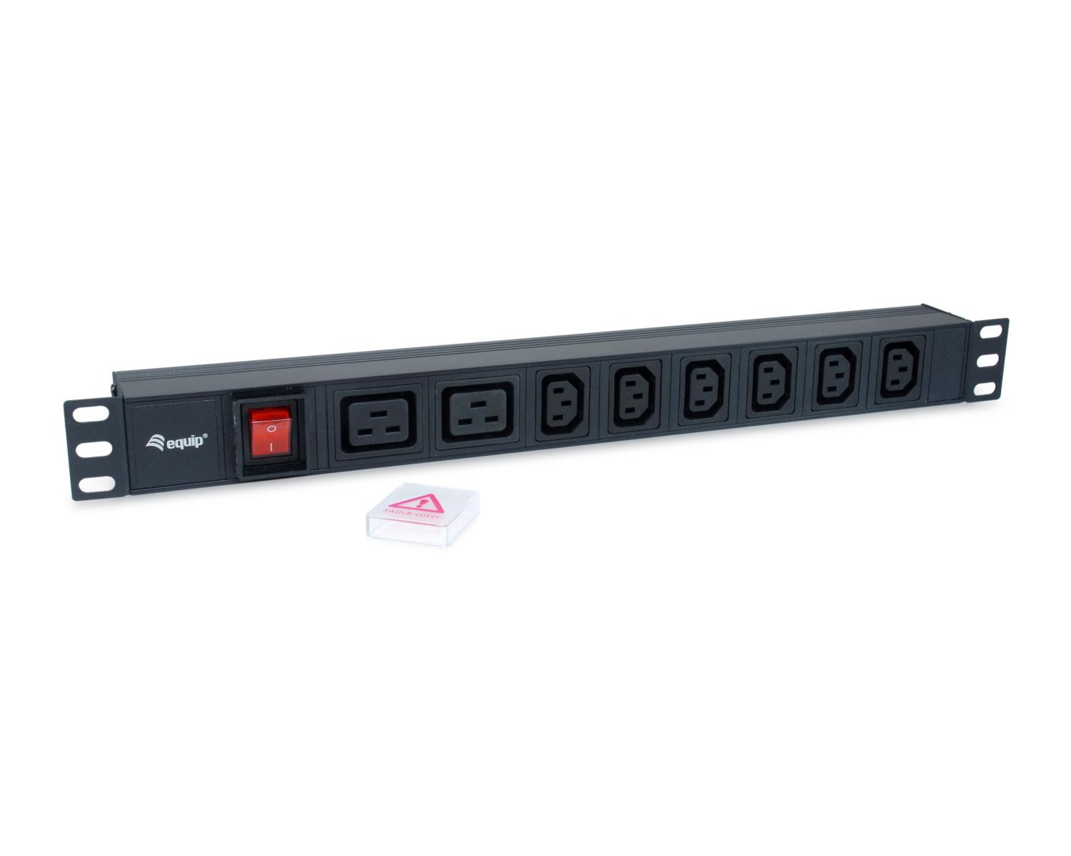 Multipresa nera da rack con 8 prese, interruttore rosso e logo 'equip'.