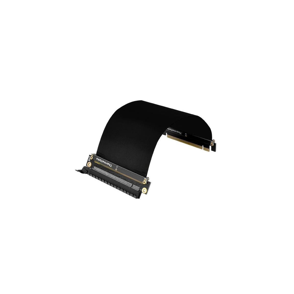 Viene mostrato un cavo riser PCI-e Thermaltake nero con connettori dorati.