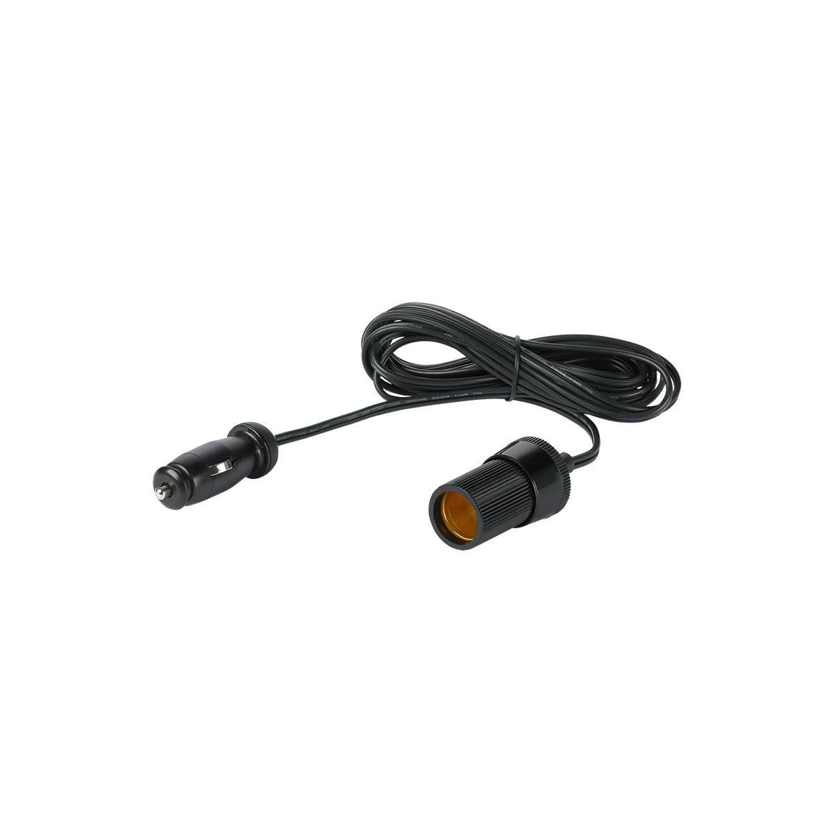 Een zwarte kabel met een mannelijke stekker en een vrouwelijke socket voor sigarettenaansteker.
