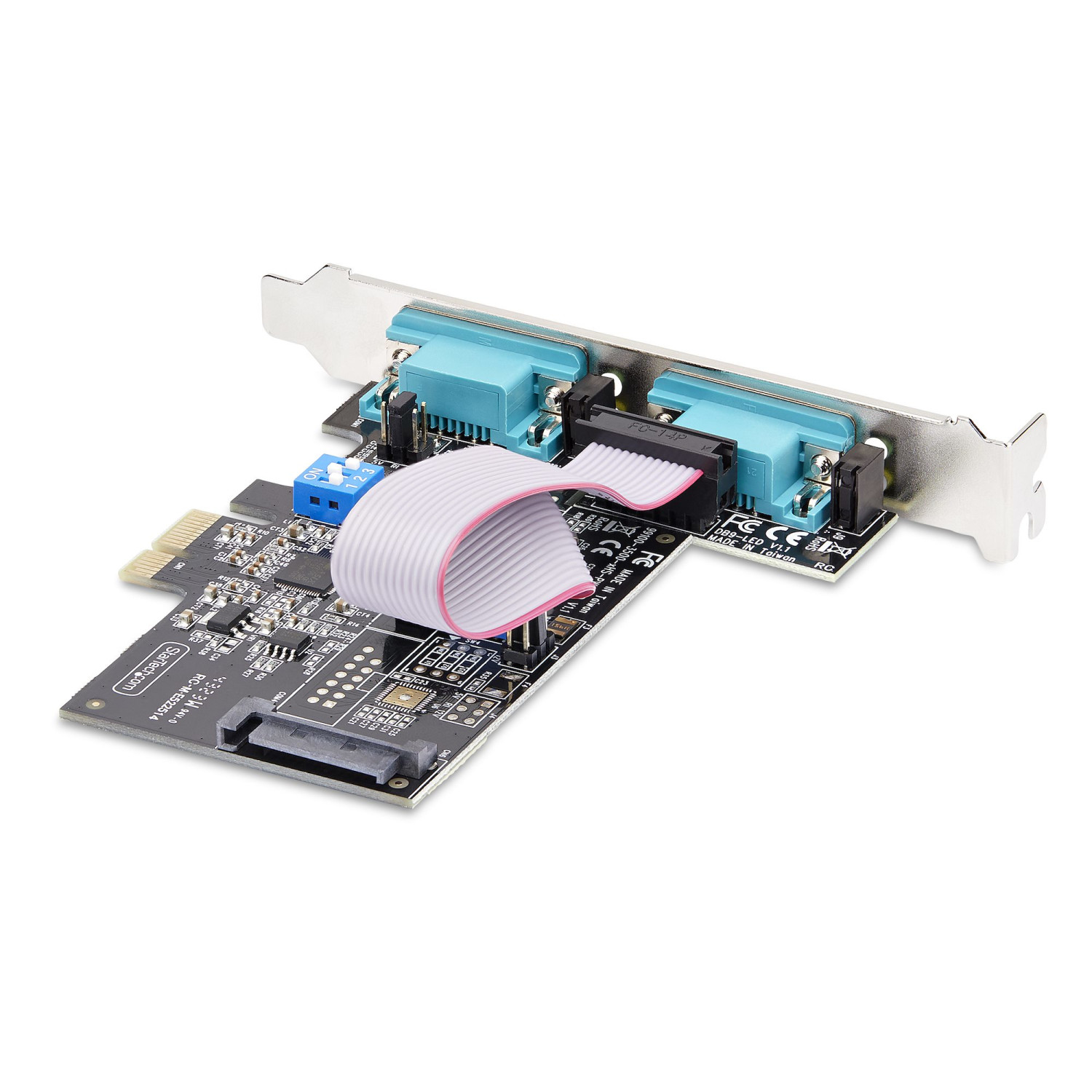 Una tarjeta de expansión de computadora con dos puertos azules, un cable plano y un conector SATA.