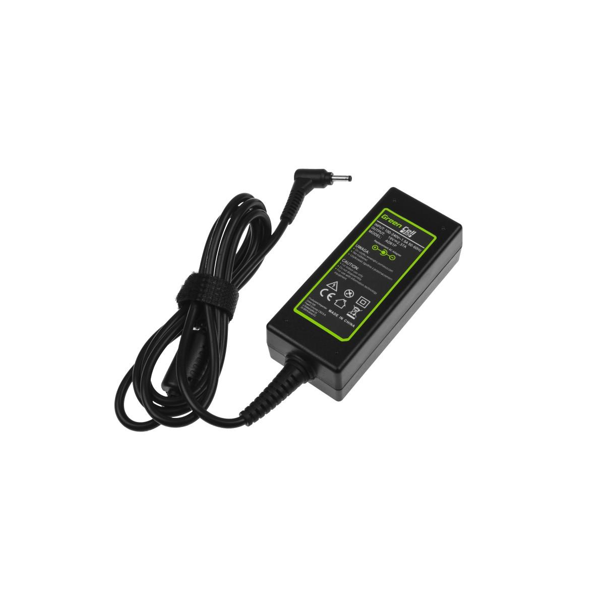 Alimentatore nero per laptop con cavo, marca Green Cell.