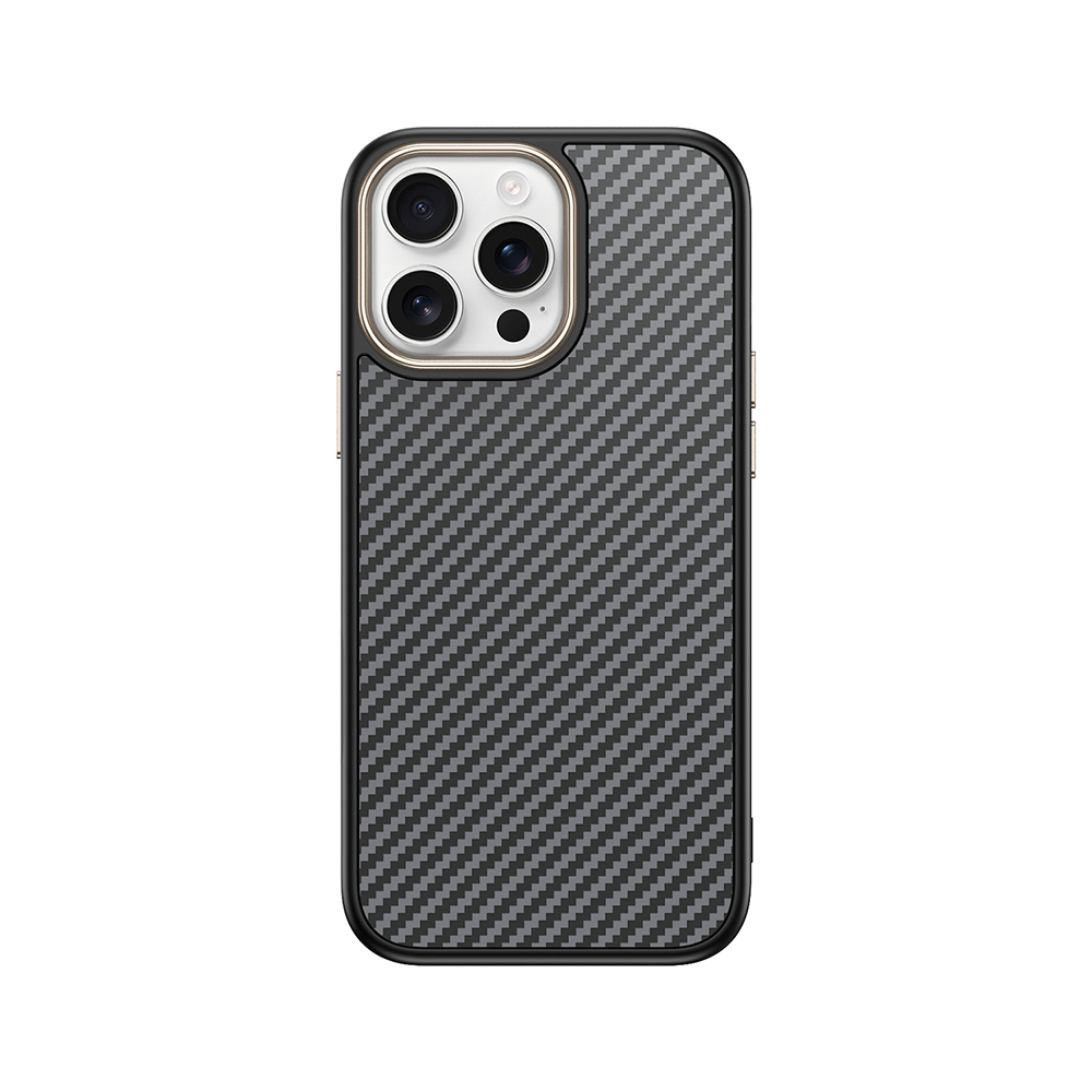 Karbon fiber desenli ve kamera kesimli siyah iPhone kılıfının arka görünümü.