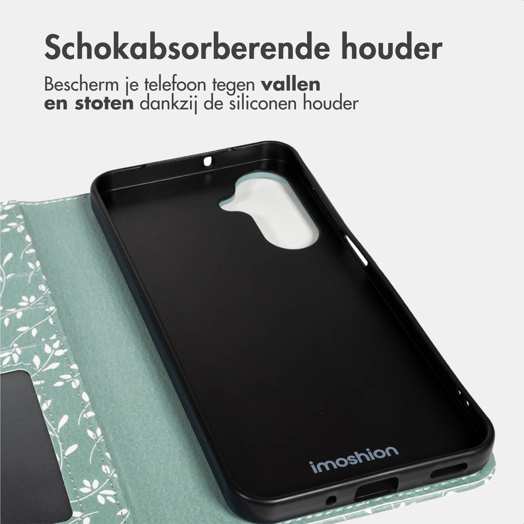 Zwarte telefoonhoes met groen bladerpatroon en logo