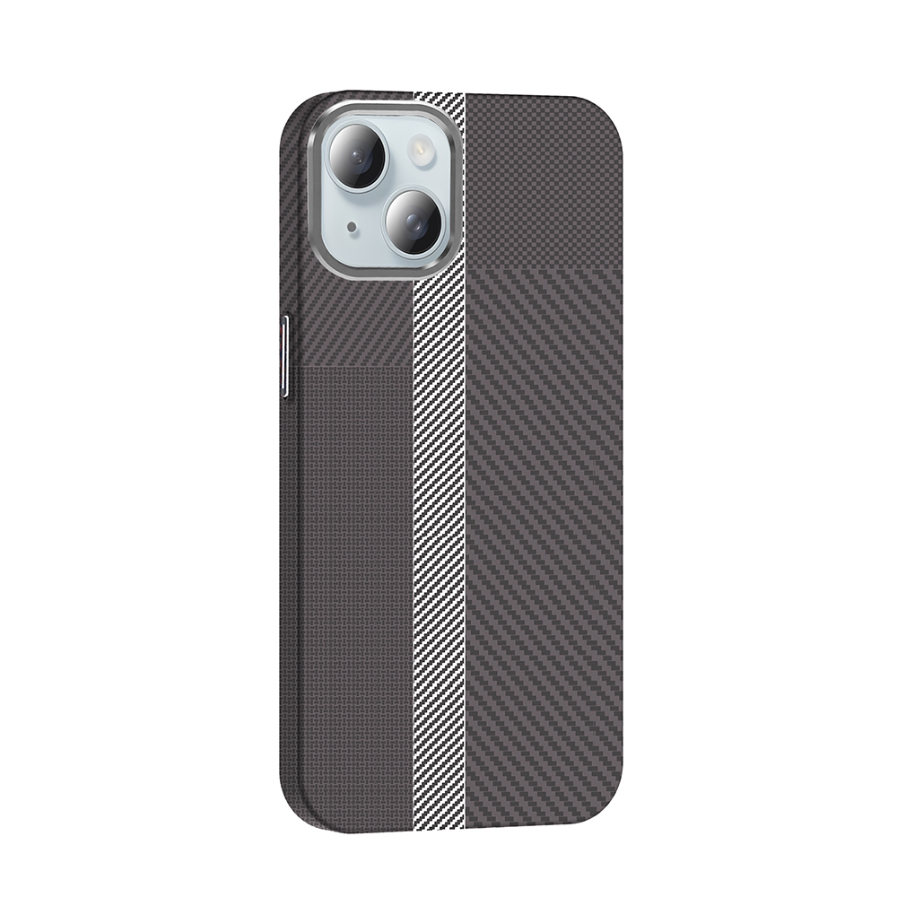 İki kamera lensli, karbon desenli koyu gri telefon kılıfı.