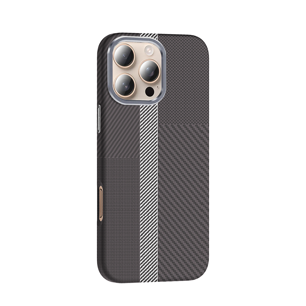 Karbon desenli ve siyah-beyaz çizgili koyu gri telefon kılıfı.