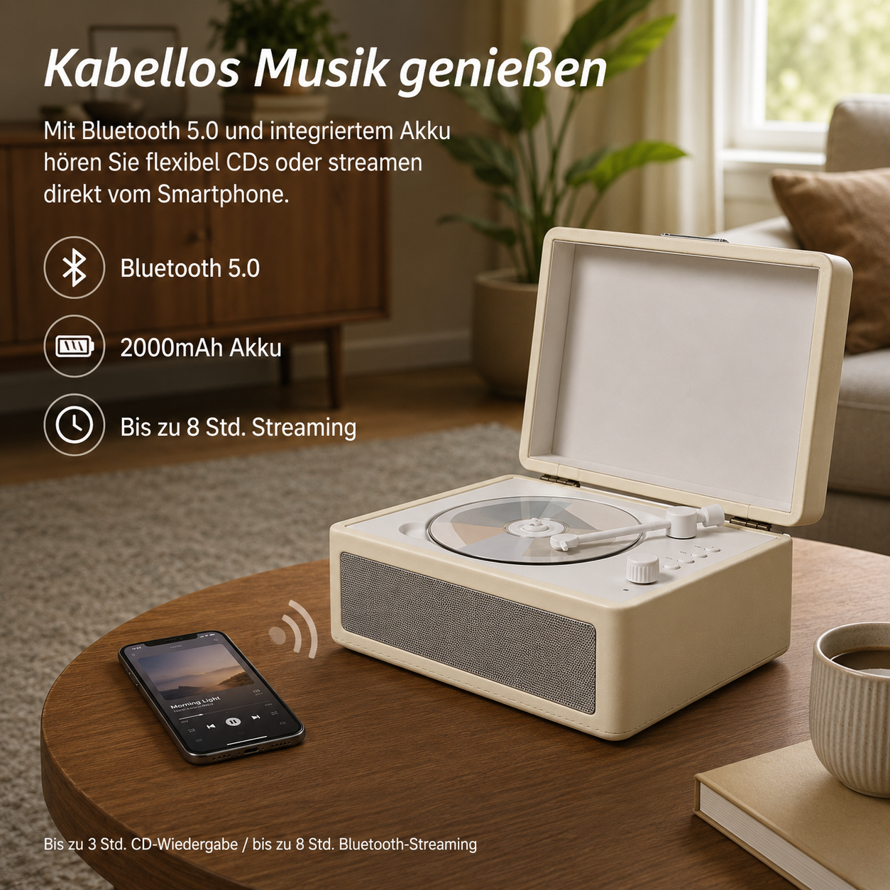 Ein Retro-Plattenspieler mit offenem Deckel steht auf einem Holztisch neben einem Smartphone.