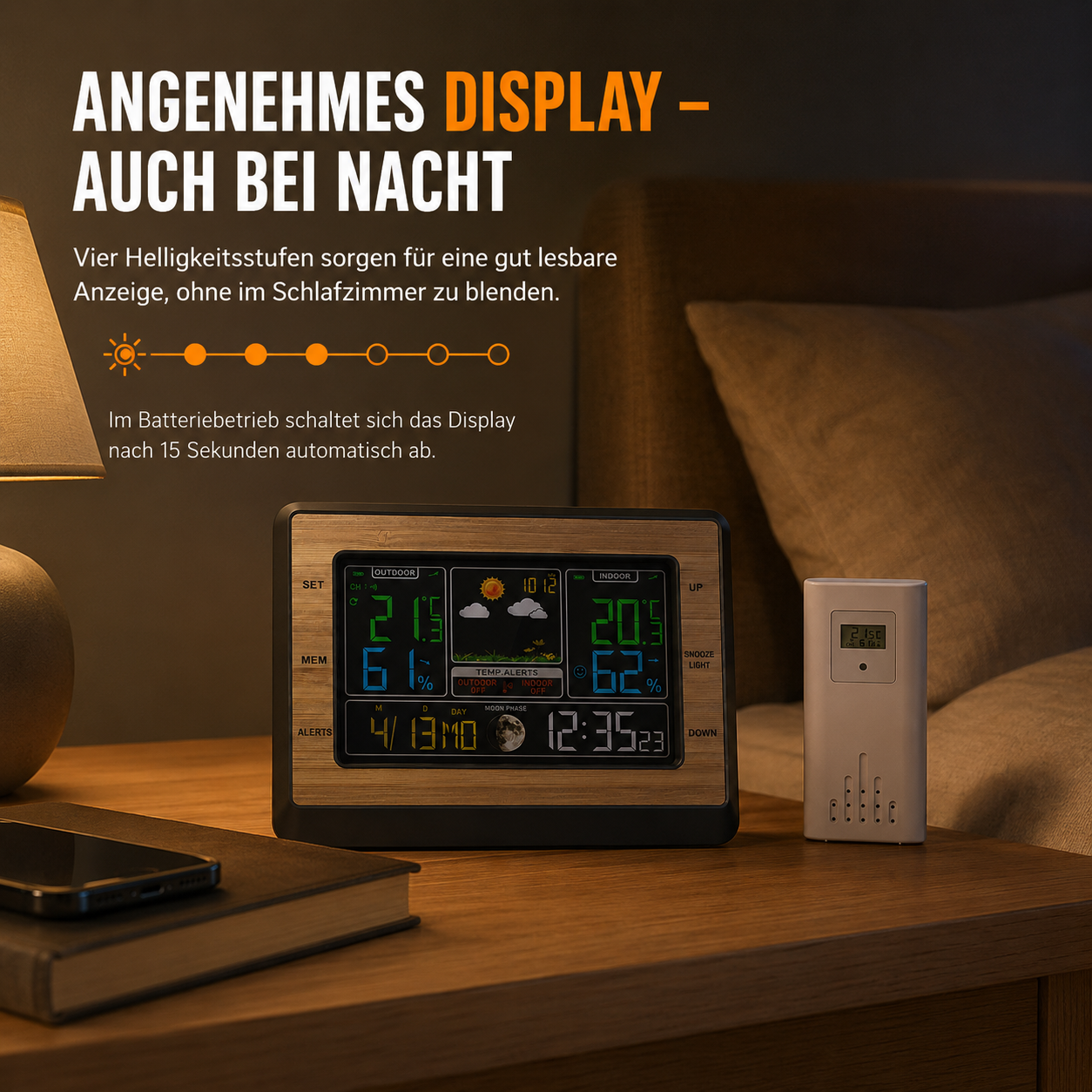 Digitaluhr zeigt Außentemperatur, Luftfeuchtigkeit und Innenwerte an. Ein Sensor steht daneben.