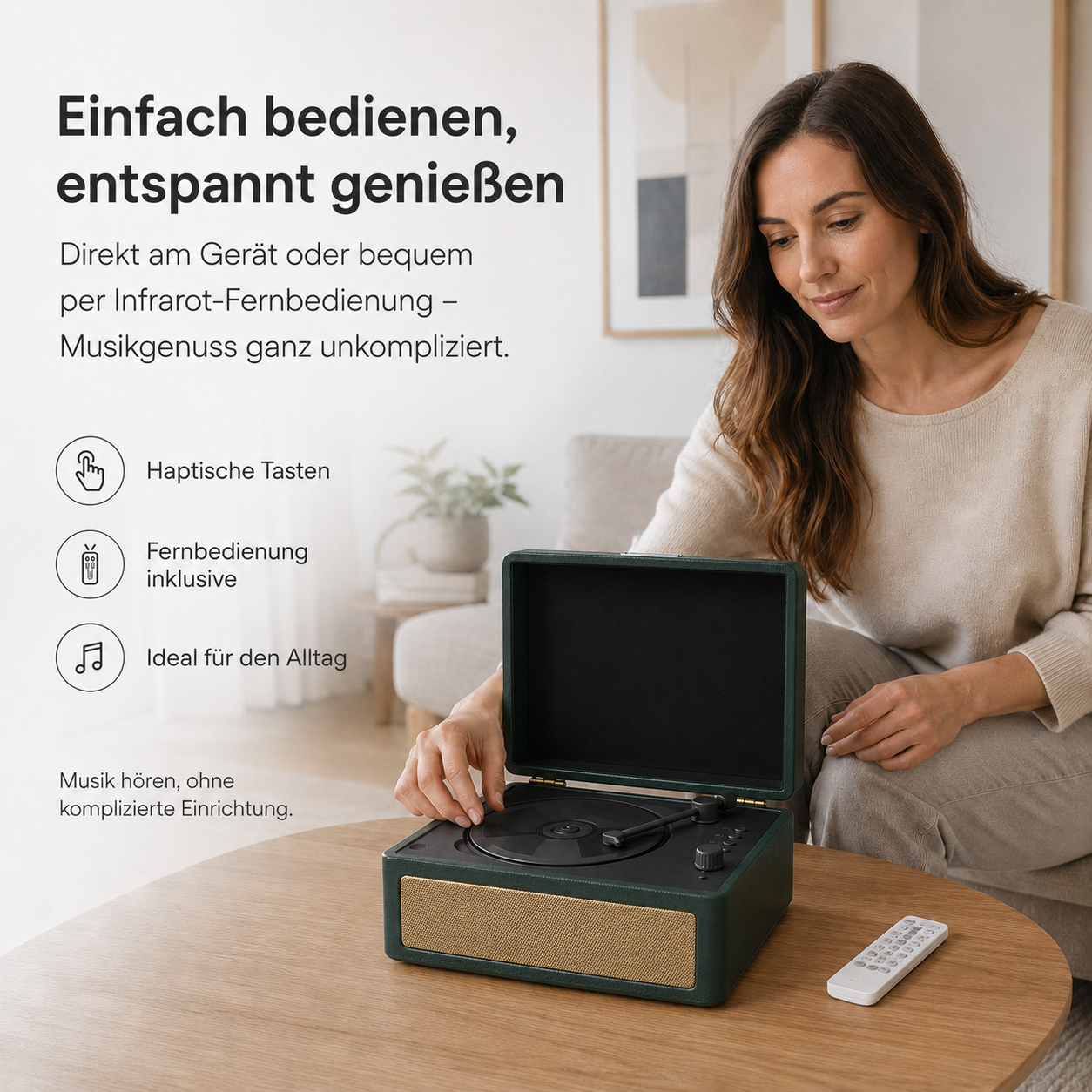 Frau bedient Plattenspieler mit Fernbedienung auf einem Holztisch.