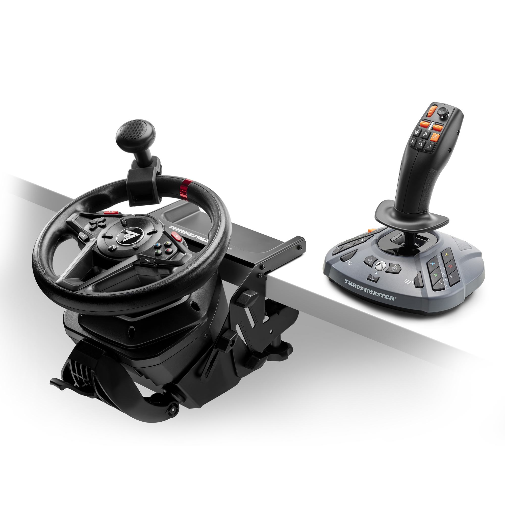 Un volant de course noir et un joystick gris sur fond blanc.