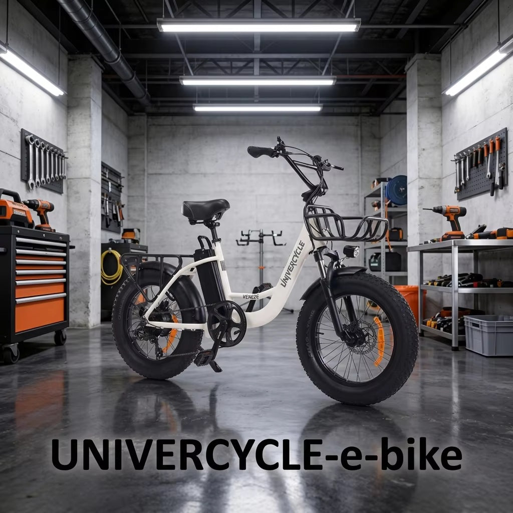 Una e-bike blanca aparcada en un taller con herramientas.
