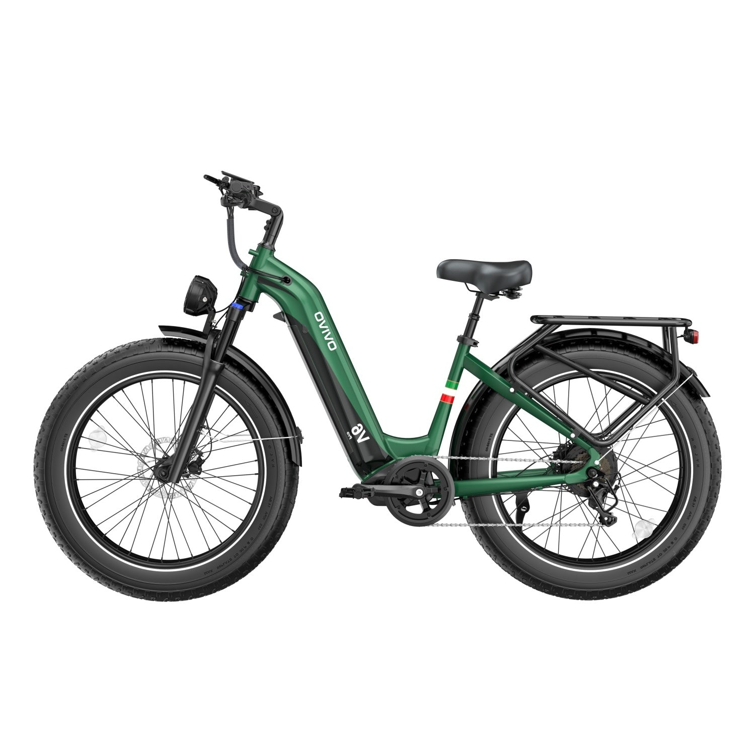 Bicicleta eléctrica verde de llantas anchas con portaequipajes y faro.