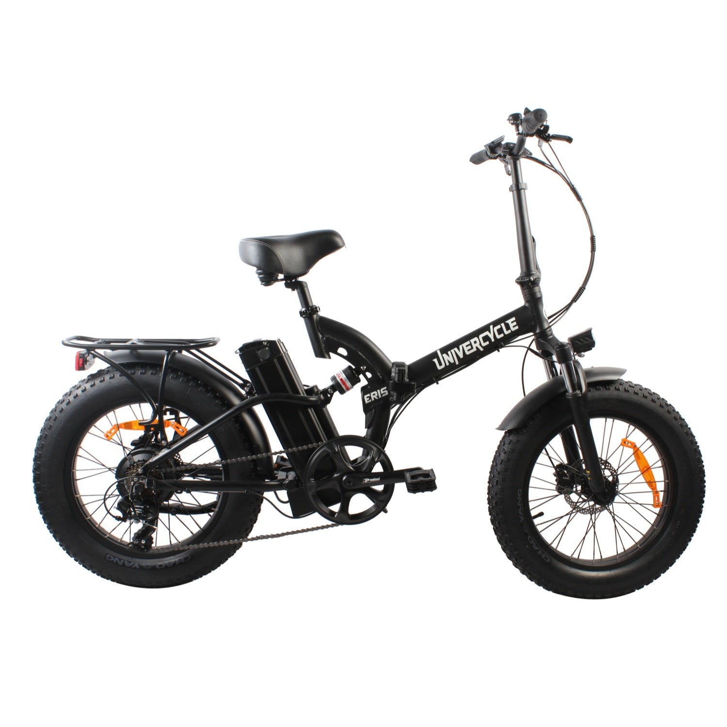 Bicicleta eléctrica plegable negra con neumáticos anchos, portaequipajes y suspensión.