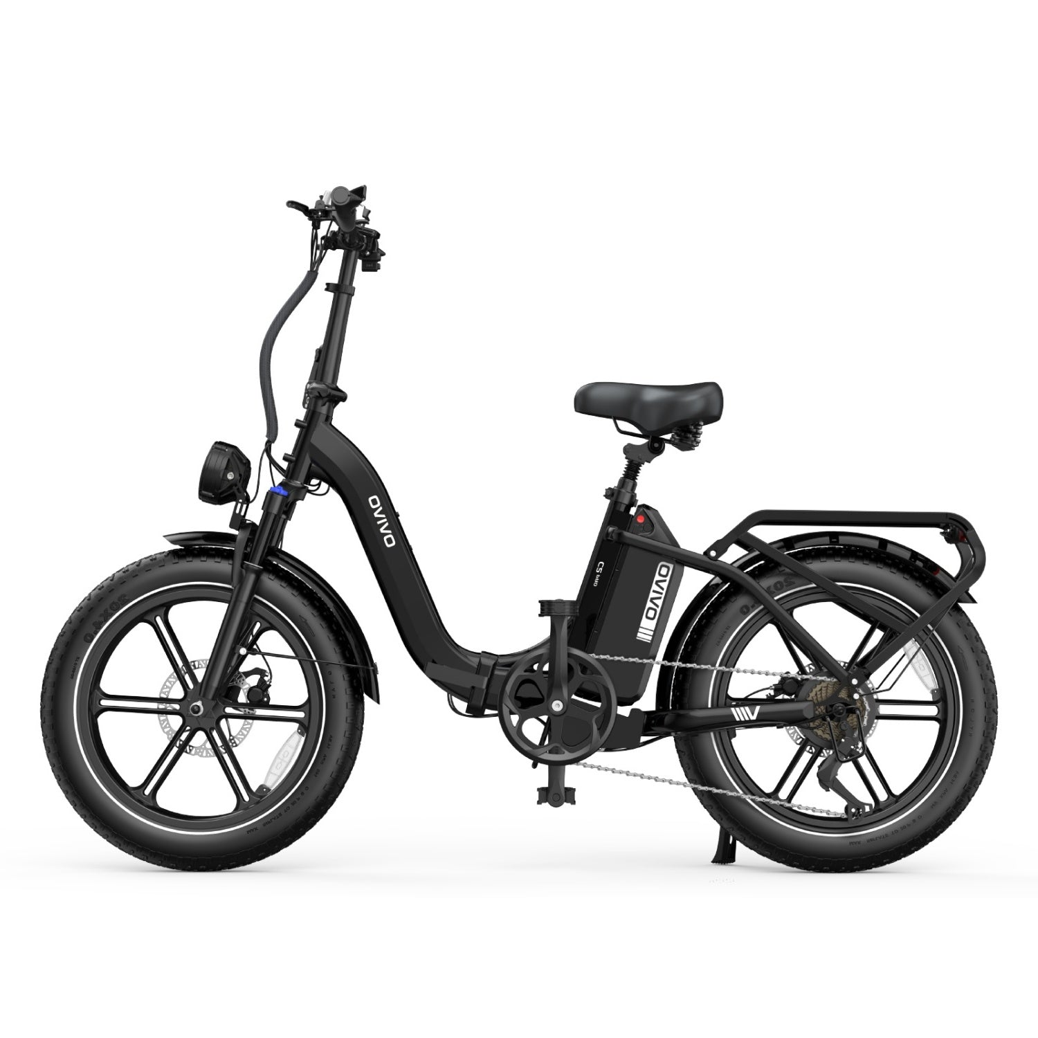 Bicicleta eléctrica plegable negra con neumáticos anchos, portaequipajes y faro.
