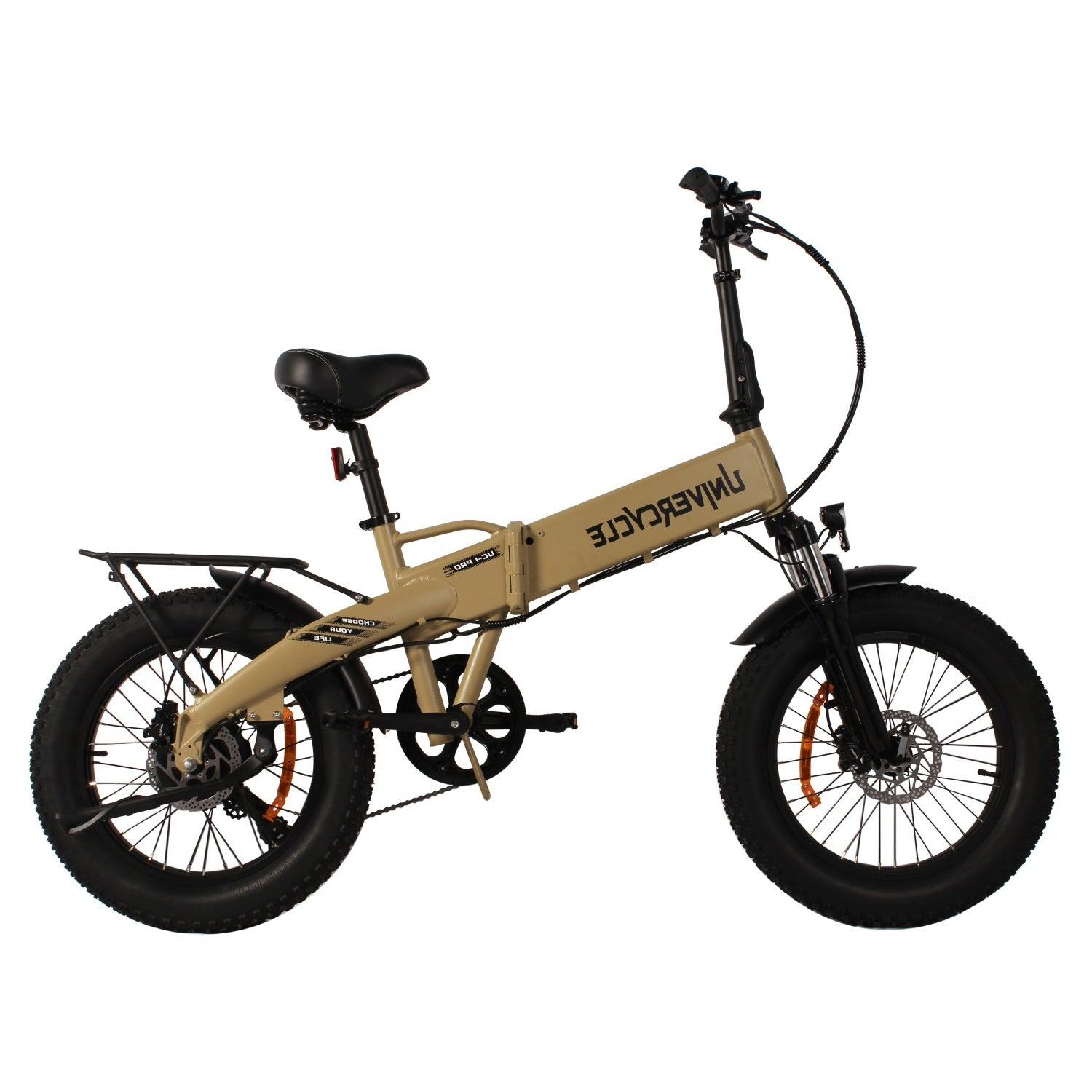Una bicicleta plegable color canela con llantas anchas, suspensión y portabultos.