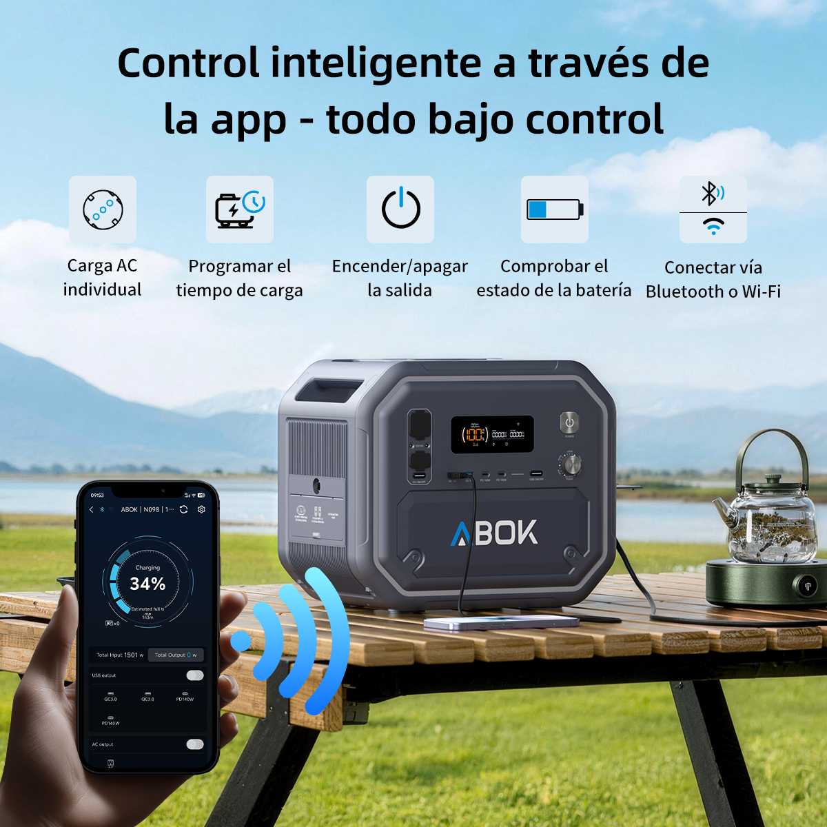Estación de energía gris controlada por app en mesa exterior de madera.