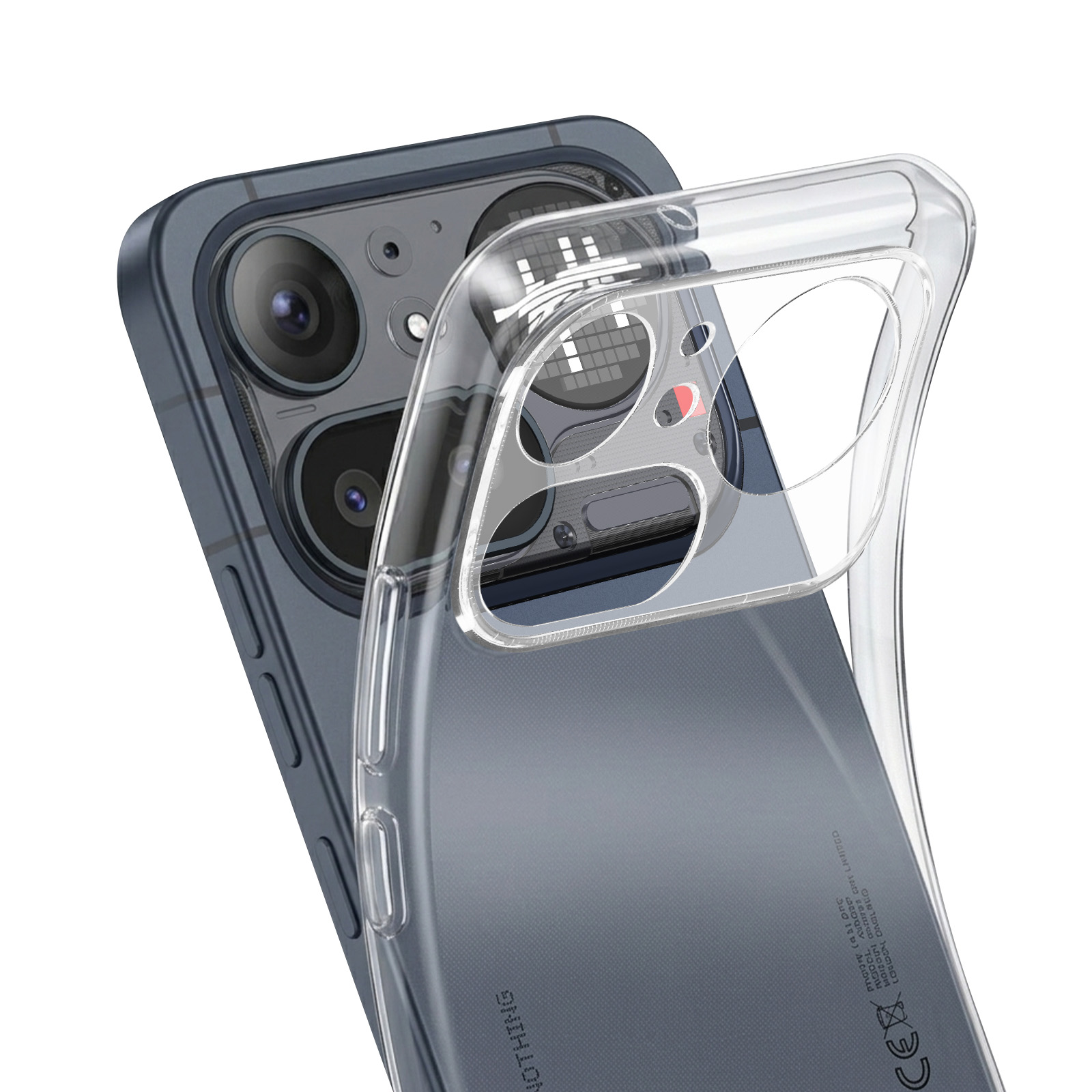 Una funda transparente sobre un smartphone gris oscuro con tres cámaras.