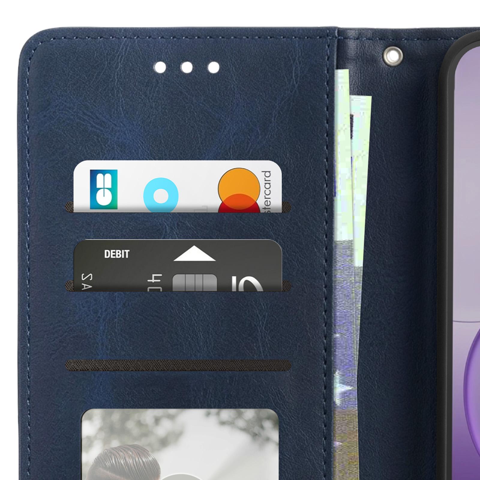 Dunkelblaue Handyhülle mit Kartenschlitzen, die eine Debit- und eine Mastercard zeigen.