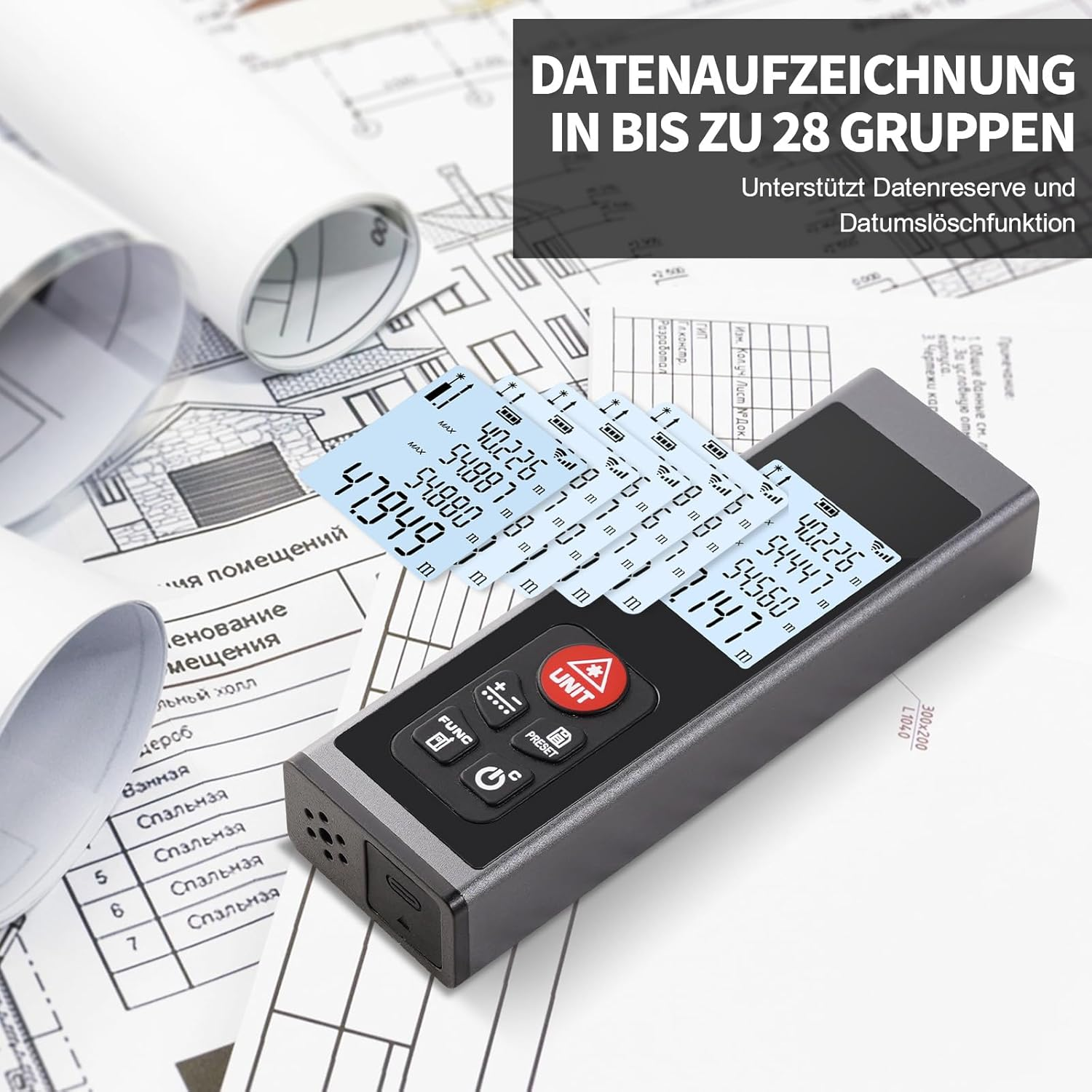 Ein digitales Messgerät liegt auf Bauplänen. Texte auf Deutsch.