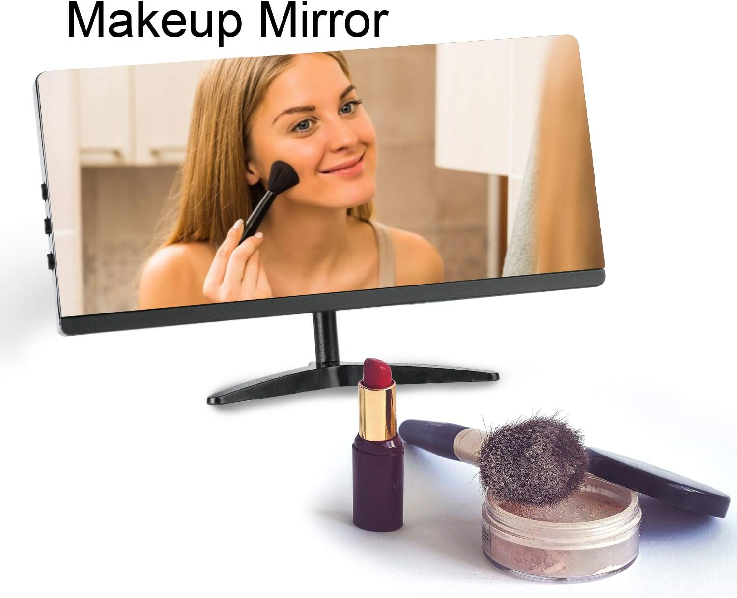 Eine Frau trägt Make-up auf. Lippenstift und Puder liegen daneben.