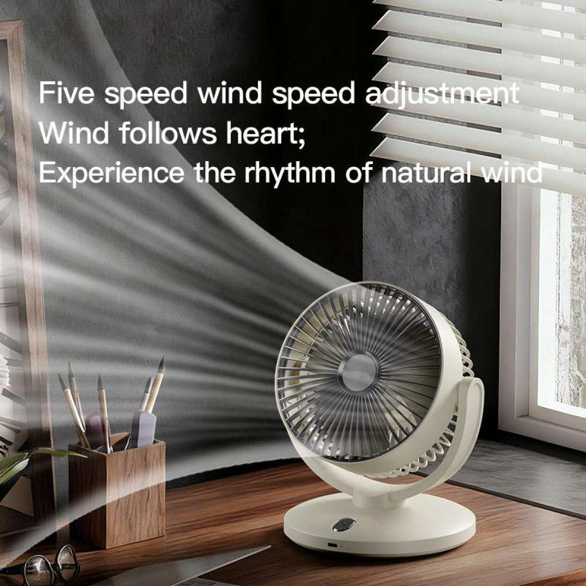 Ein weißer Tischventilator mit 5 Geschwindigkeiten auf einem Holztisch.