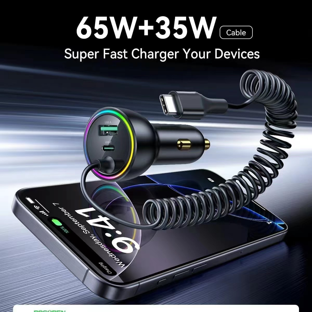 Ein schwarzer Auto-Ladegerät mit USB-A und USB-C an einem Smartphone.