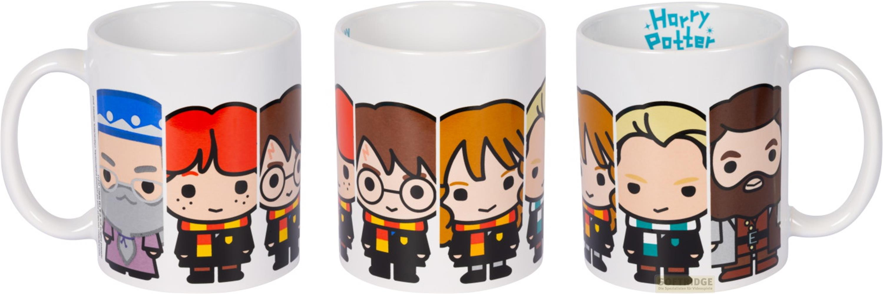 Weiße Tasse mit Harry-Potter-Motiv, zeigt stilisierte Charaktere und den Schriftzug.