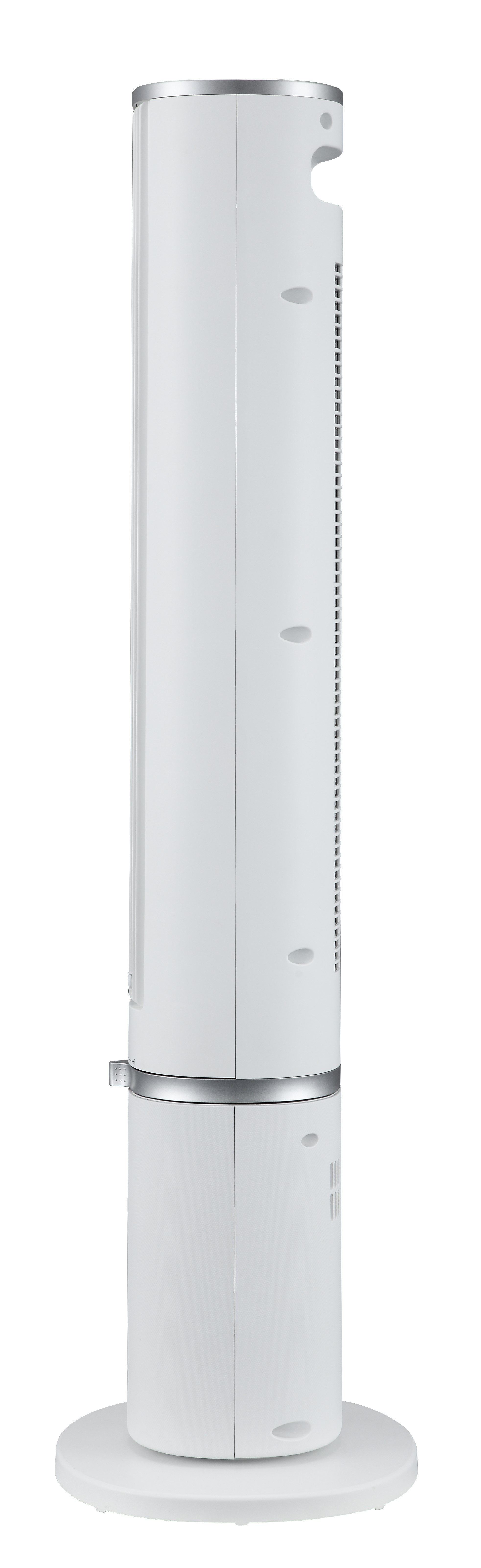 Ein weißer Turmventilator mit silbernen Akzenten steht auf einem runden Sockel.