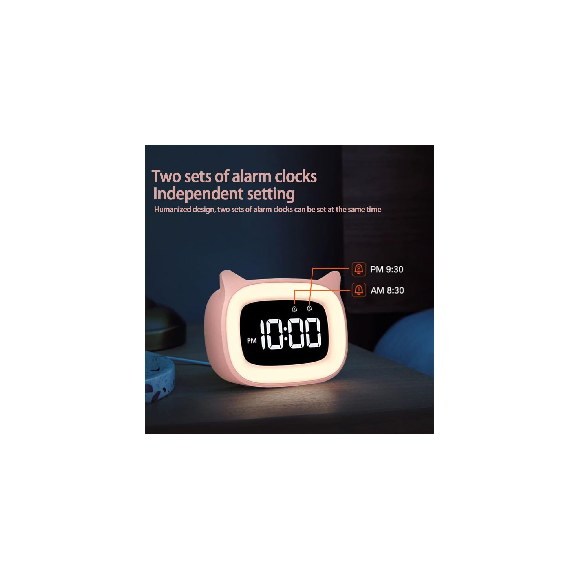 Ein rosa Wecker mit Katzenohren zeigt 10:00 an, mit Alarmzeiten 9:30 PM und 8:30 AM.