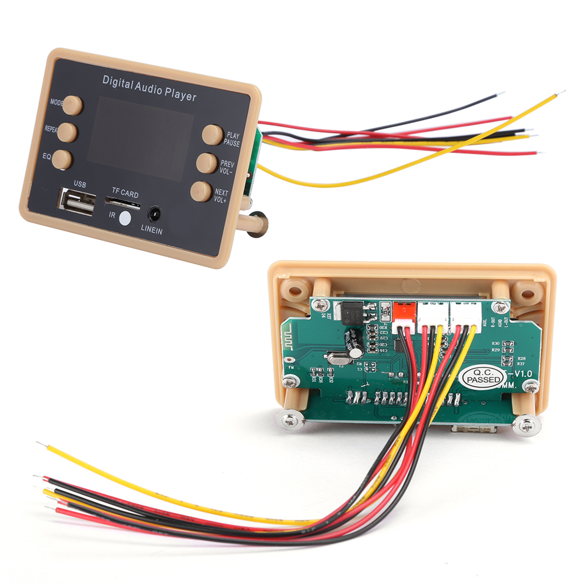 Ein beige digitales Audio Player-Modul mit Tasten, USB, TF-Karte, IR, Line-in und Kabeln.