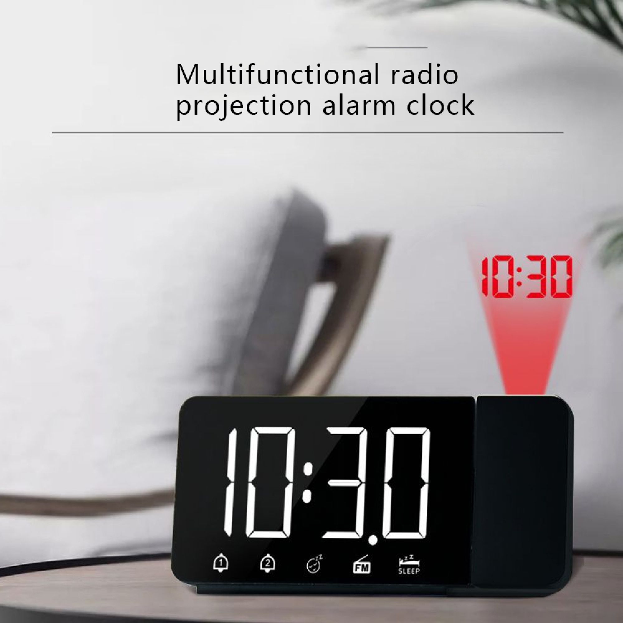 Ein digitaler Wecker mit Projektionsfunktion zeigt 10:30 an.